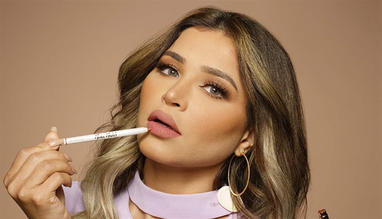 نهى نبيل تتألق في حفل زفاف شيرين بيوتي وجمال ابنتها حديث الجمهور