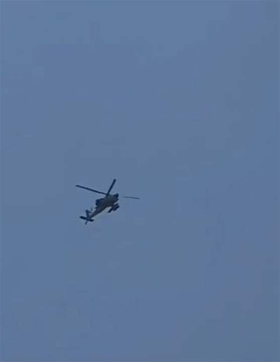  مسيّرة إيرانية تعبر بالقرب من مروحية إسرائيلية (فيديو) 