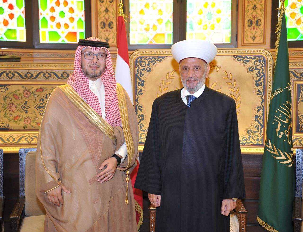 بخاري بحث التطورات السياسية مع دريان 