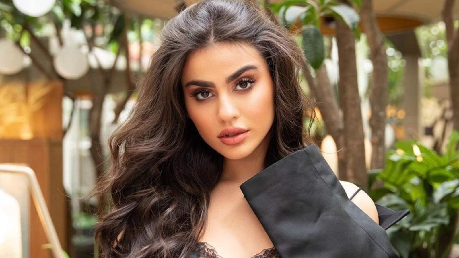 دكتورة يومي تثير الجدل بحجم ثروتها بعد زواجها من ملياردير