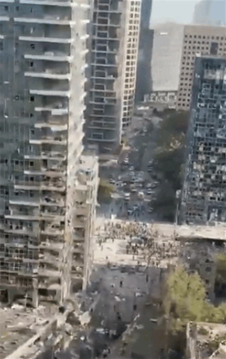 الصواريخ الإيرانية.. دمار هائل يصيب احد مباني تل أبيب (فيديو) 