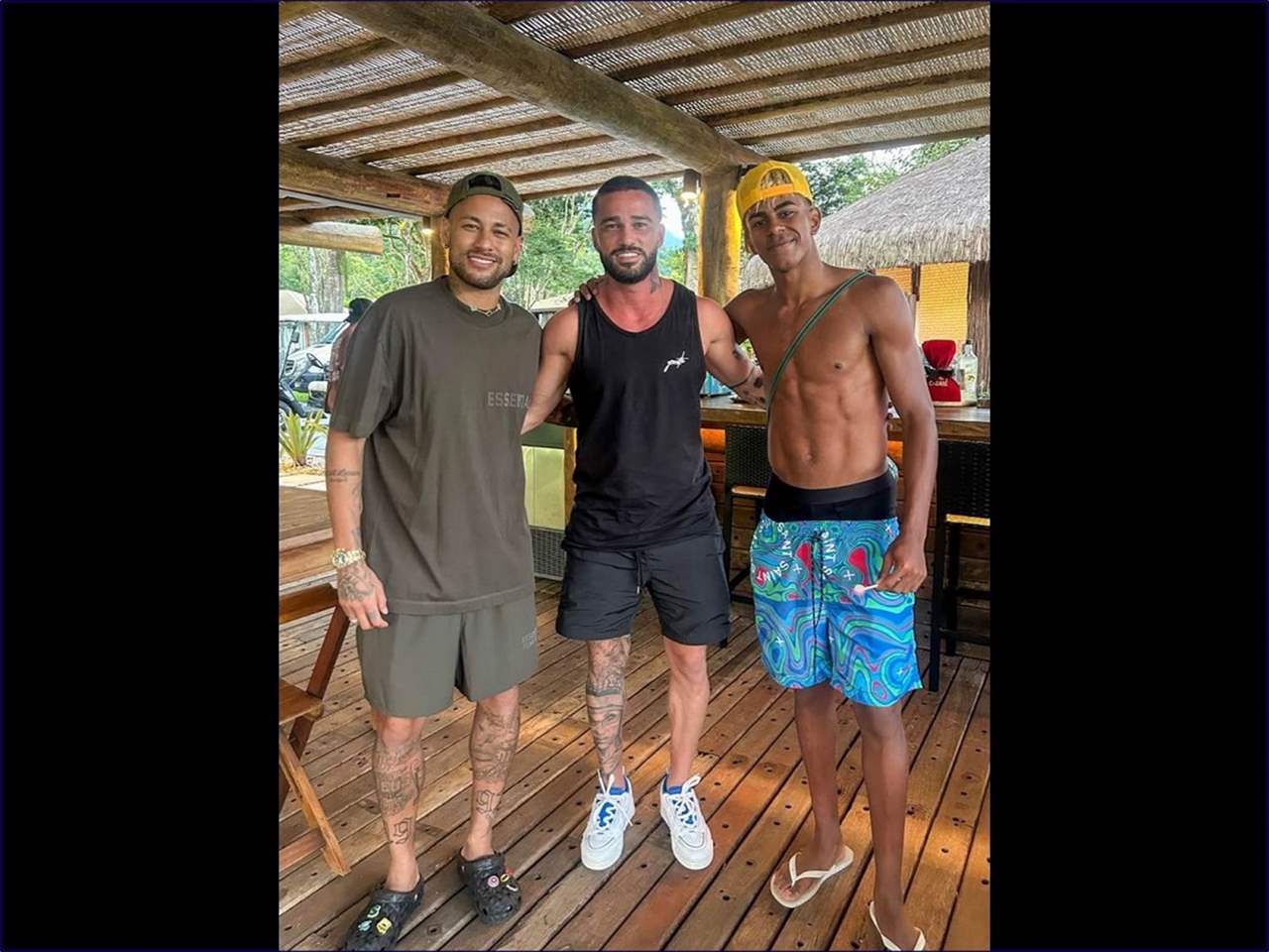 فيديو - لامين يامال يحقق حلمه بلقاء نيمار في البرازيل