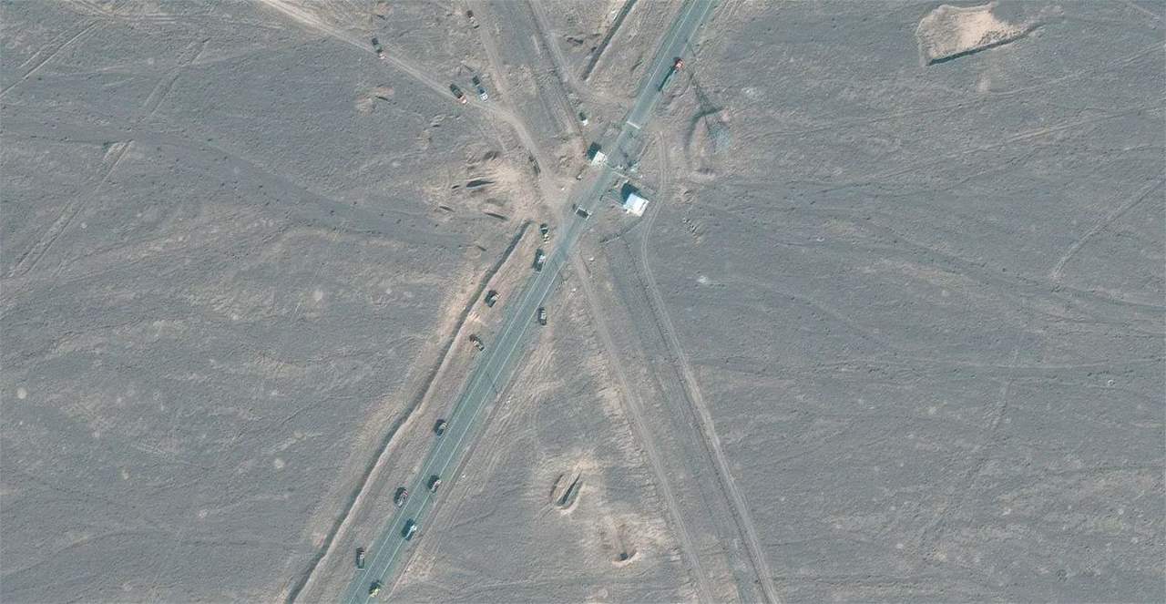 بالصور.. رصد "نشاط غير معتاد" قرب منشأة فوردو قبل أيام من الضربة