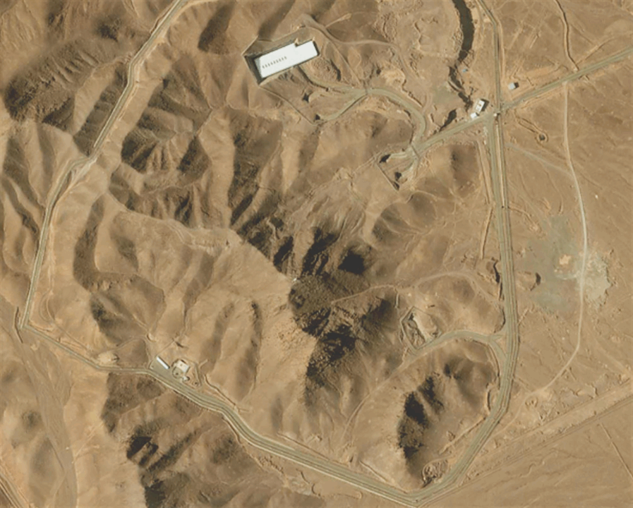 عقب القصف الأميركي.. هكذا بدت منشأة "فوردو"! (صور) 