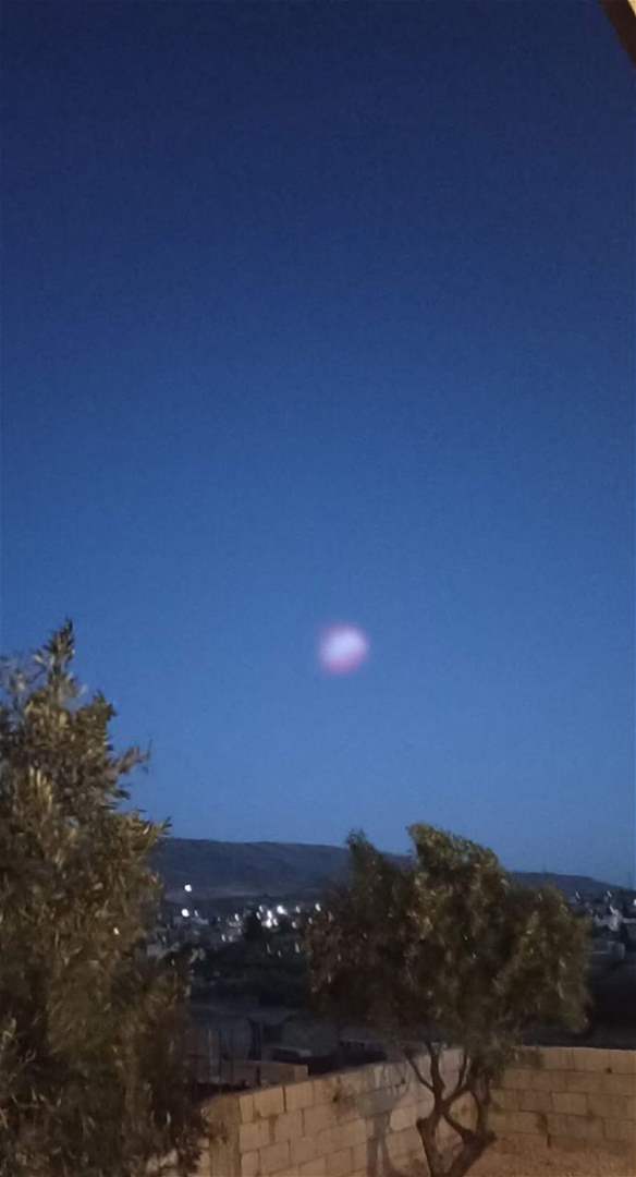 وميض في سماء.. ظاهرة فلكية أم اعتراض صاروخ؟ (فيديو)  