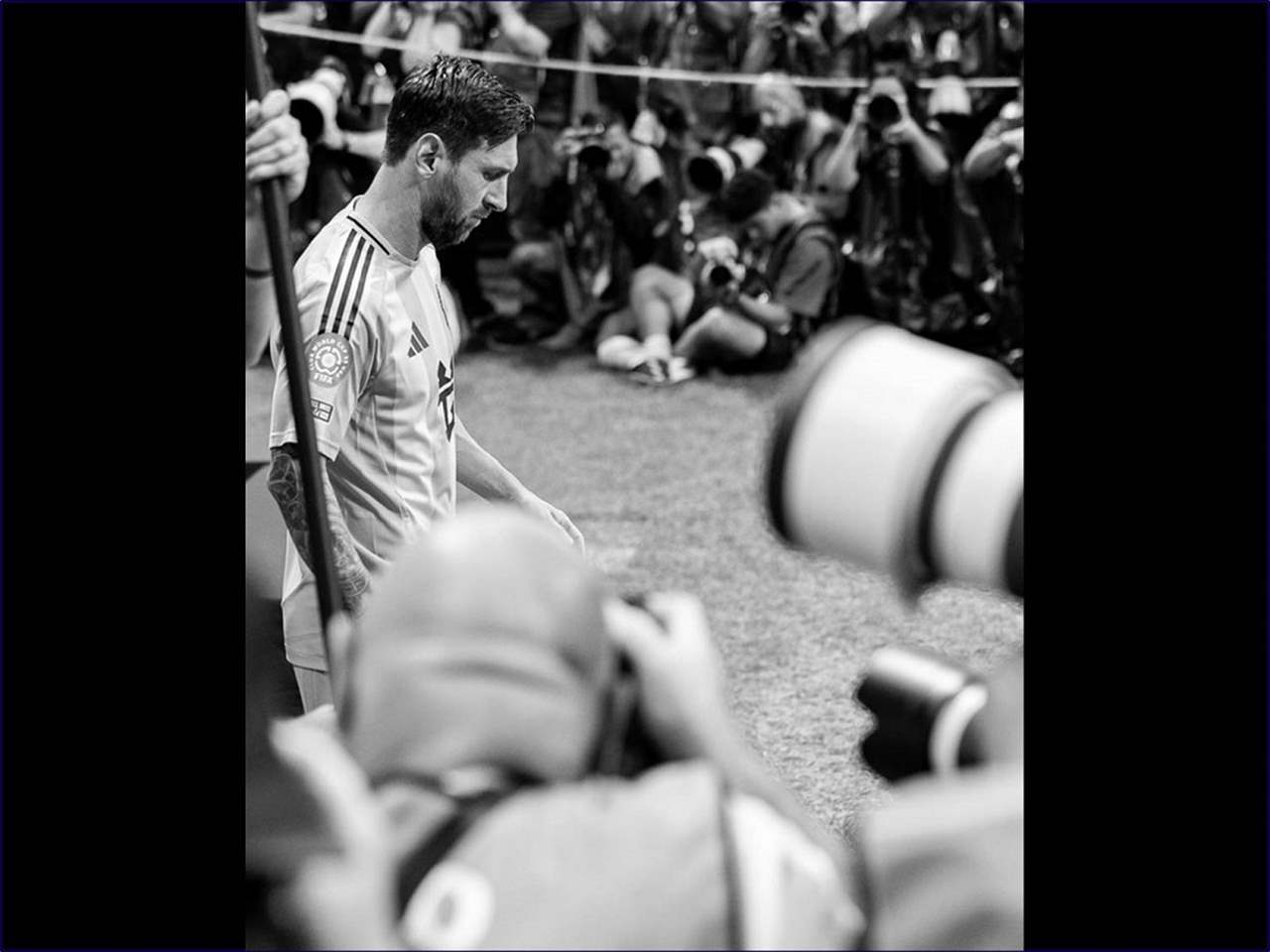 ميسي حر في التفاوض وتوقيع عقد مبدئي مع نادٍ جديد