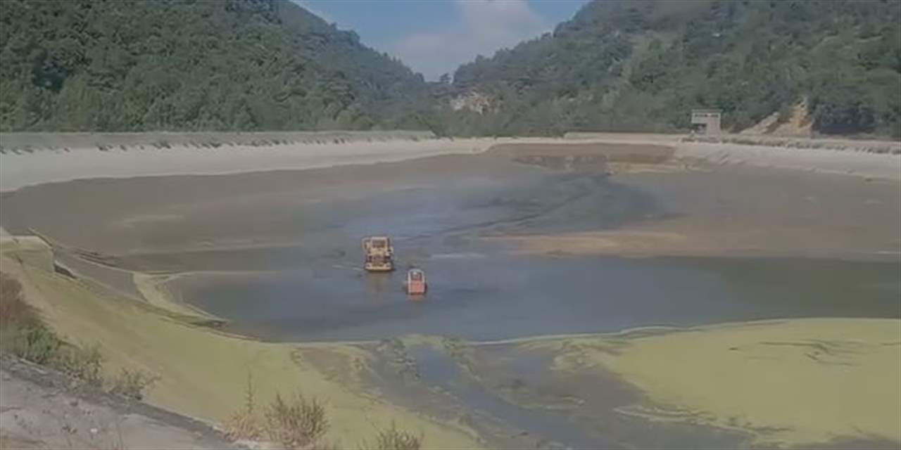 للحفاظ على إنتاج الكهرباء.. تنظيف بركة &quot;بولس أرقش&quot; (فيديو) 