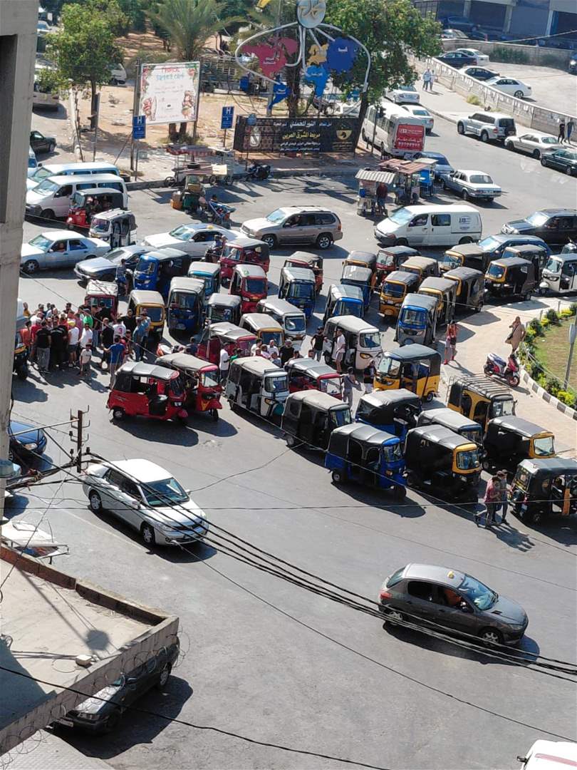 في لبنان &quot;التوك توك&quot; ممنوع للنقل العمومي.. والسبب؟  