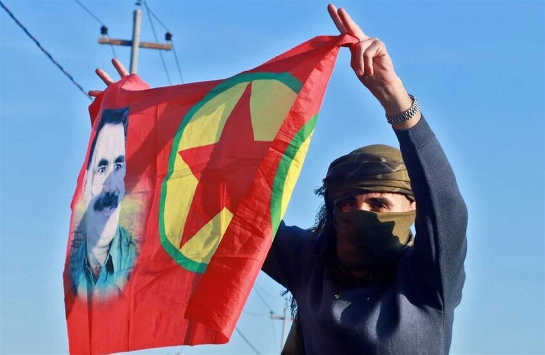 بشكل رسمي.. حزب العمال الكردستاني يبدأ اليوم تسليم سلاحه!