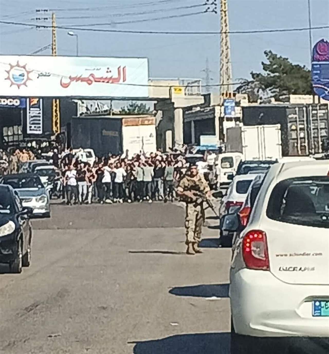 قطع طريق صوفر - عاليه إحتجاجاً على احداث السويداء