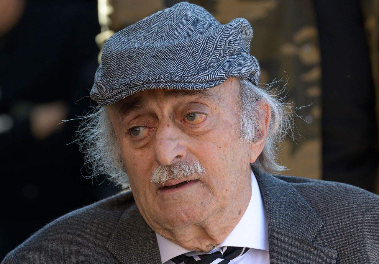  إتصال بين رئيس الحكومة وجنبلاط: تشديد على تفادي ردود أفعال تخلق توترات داخلية 