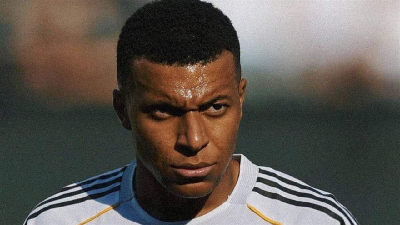 كيليان مبابي متهم بدفع أموال مشبوهة لعناصر أمنية