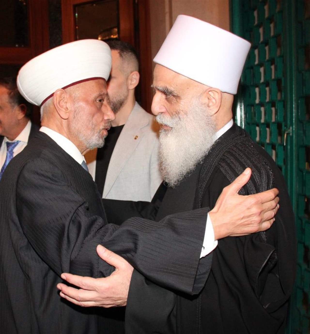 موقف موحّد من شيخ العقل والمفتي: الخطاب التحريضي مرفوض