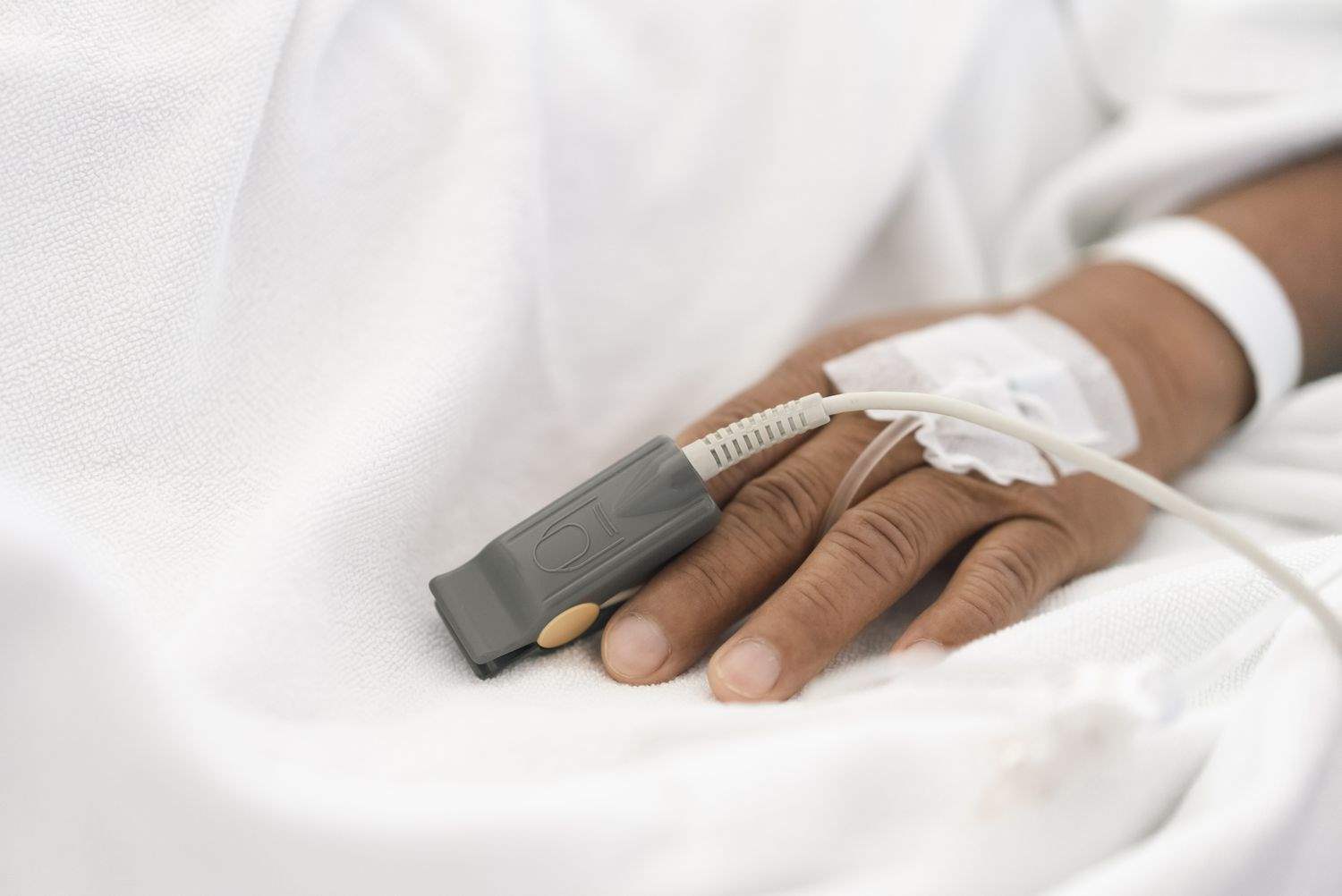 بعد 20 عامًا في غيبوبة.. وفاة أمير سعودي 