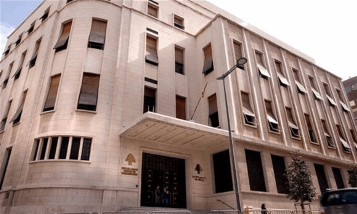 المالية تحسم الجدل: لا أزمة محروقات   