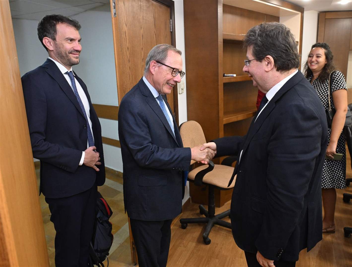  كنعان التقى الموفد الفرنسي.. وايجابية دولية لاقرار إصلاح المصارف 