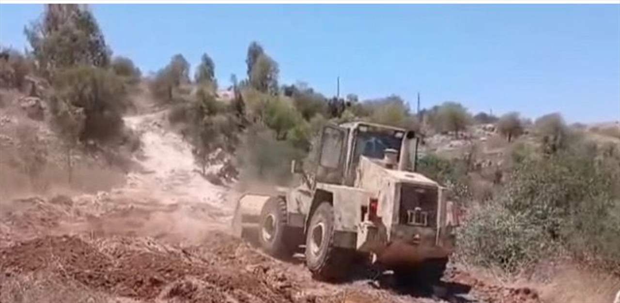 في جنوب لبنان.. الجيش اللبناني يزيل خرقاً إسرائيلياً! (صور)