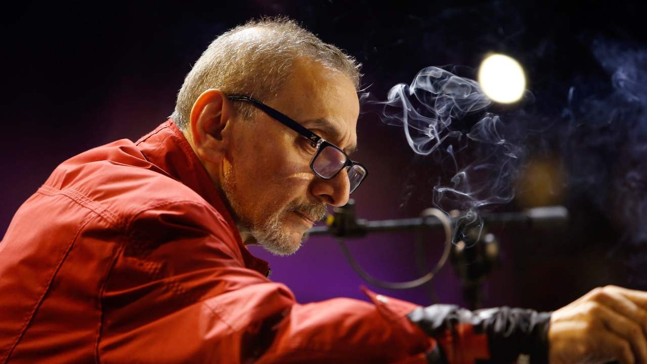 وداعاً زياد الرحباني.. لبنان يبكي أيقونة الكلمة واللحن