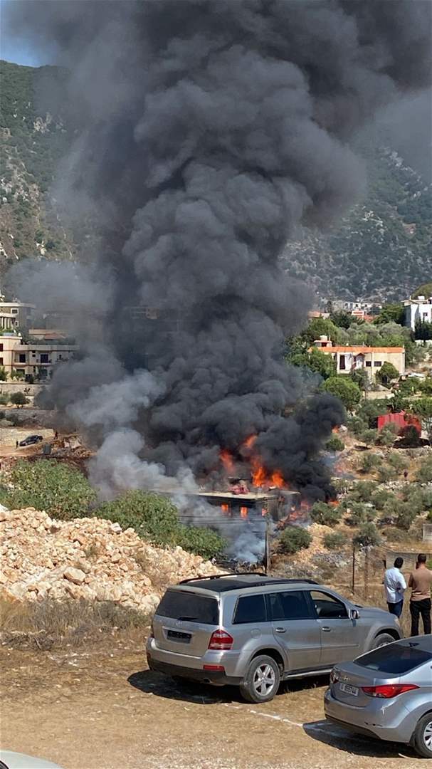 في عربصاليم.. حريق هائل! 