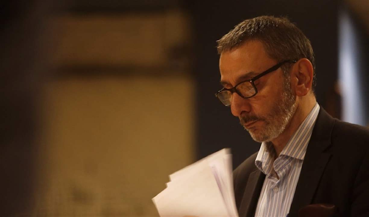 ابن زياد الرحباني &quot;عاصي&quot; في وداعه الأخير .. بدا متأثرا وحزينا على وفاته