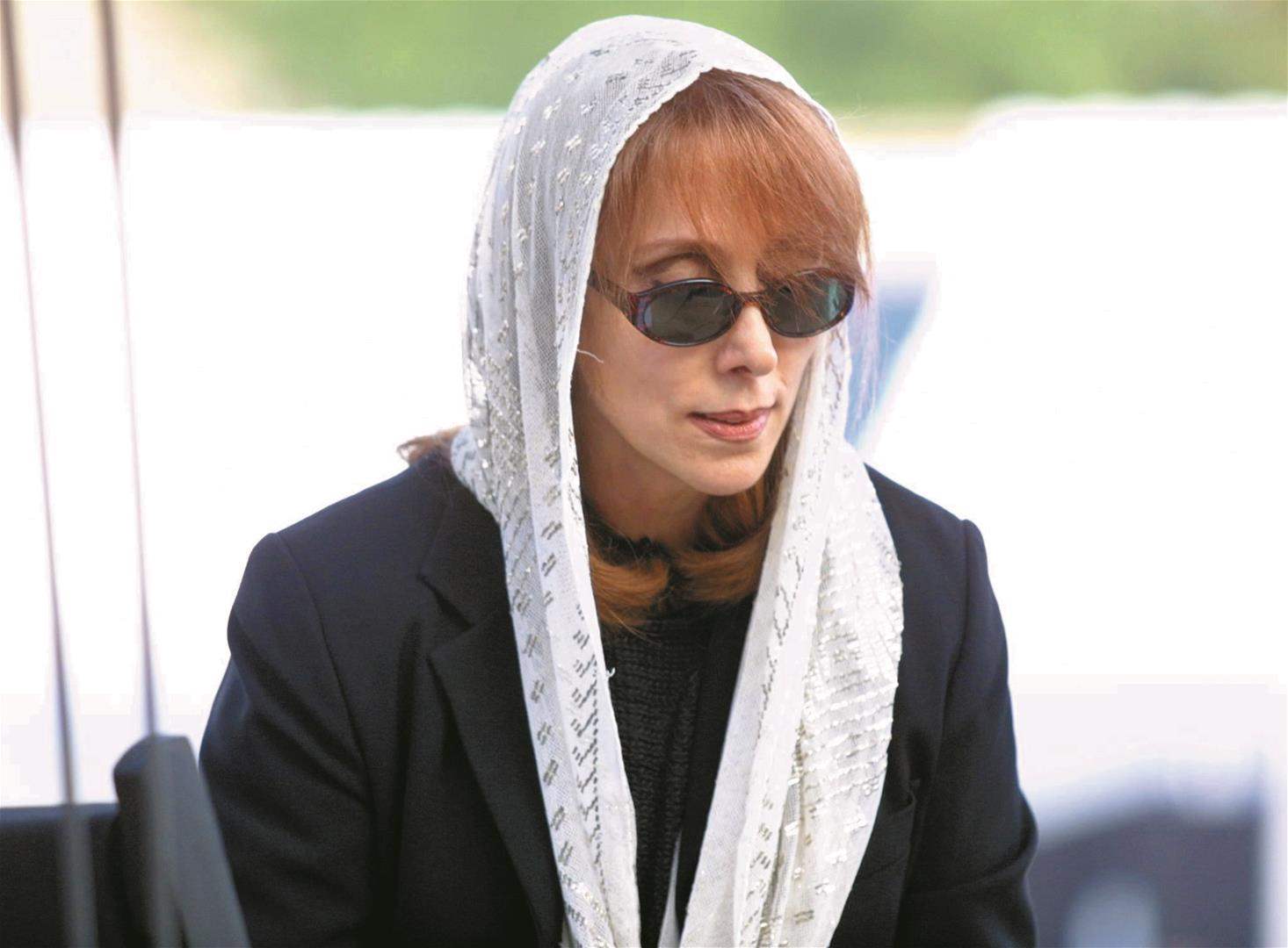 السيدة فيروز عن زياد الرحباني : &quot;كل ام مافي عندها اعز من ولدها&quot;