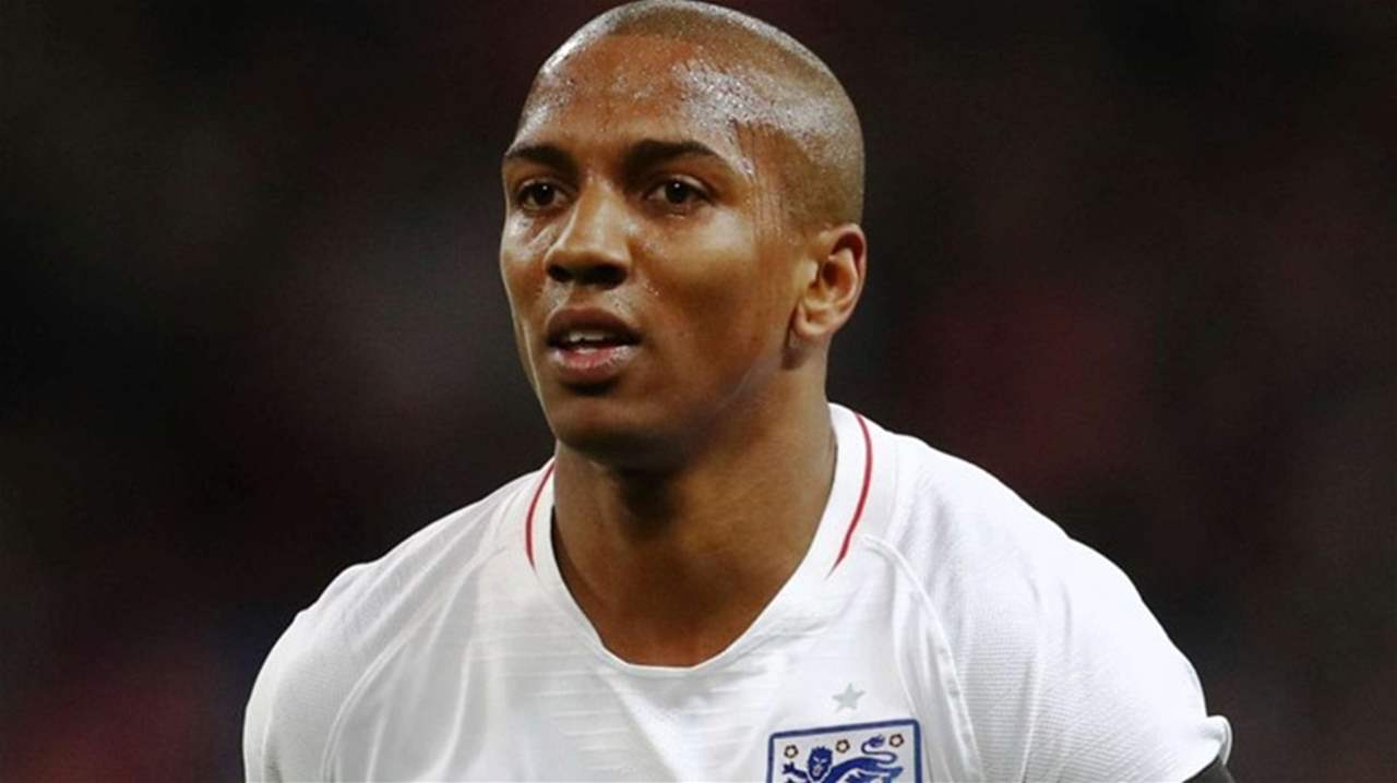 فيديو - اشتباك عنيف بعد ركلة جزاء مثيرة للجدل 