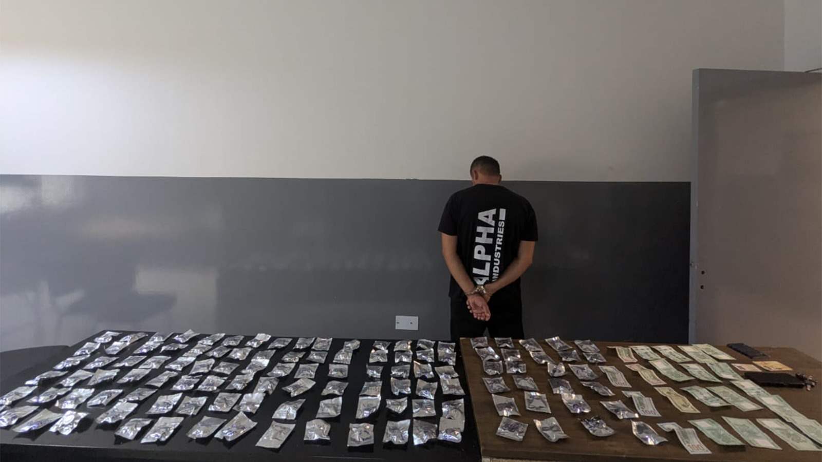 في كسروان وبالجرم المشهود.. مروّج مخدرات في قبضة جهاز المعلومات