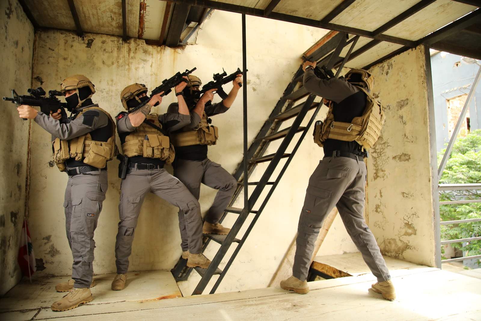 &quot;قاتل على الجبهة&quot;.. توقيف إرهابي في بلدة جنوبية! 