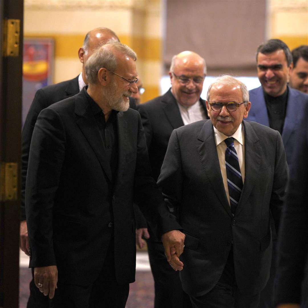 تشابك أيدي بين سلام ولاريجاني (شاهد الصور)