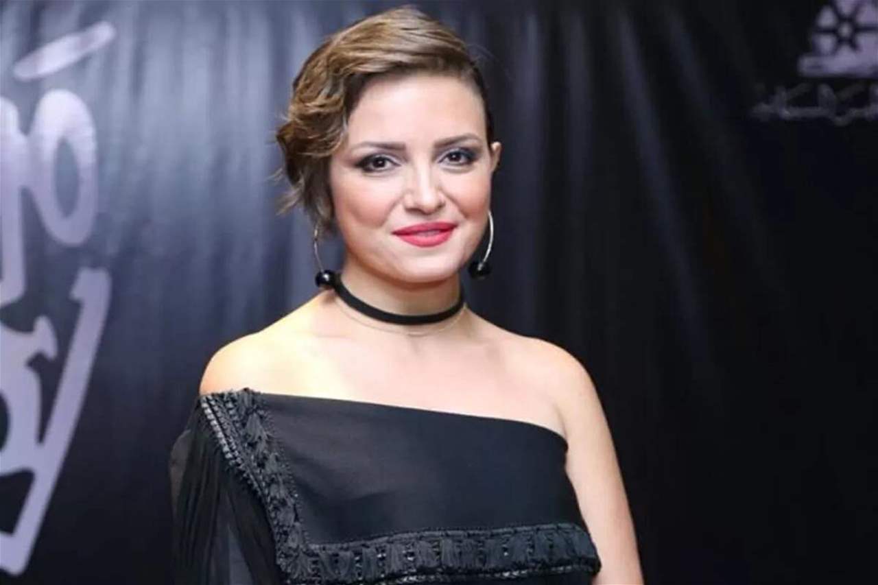  ريهام عبد الغفور تنهار بسبب فقدانها والدها.. &quot;كسرني نصين&quot;