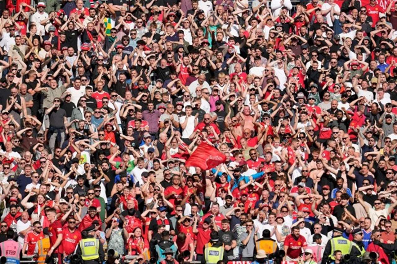 فيديو - جماهير مانشستر يونايتد تصف نظام التذاكر الجديد بـ&quot;الفضيحة&quot;