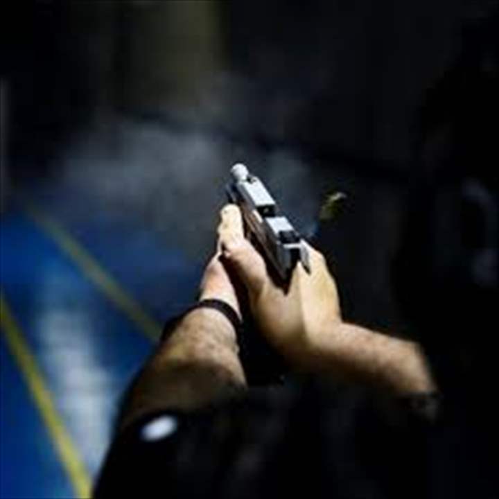 حاملًا سلاحه.. تحرش بإبن الـ7 سنوات في طرابلس