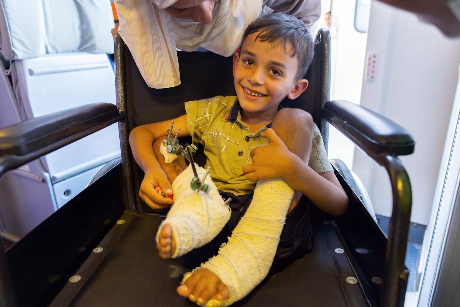 الإمارات تنفذ رحلة إخلاء لـ155 مريضاً من غزة 