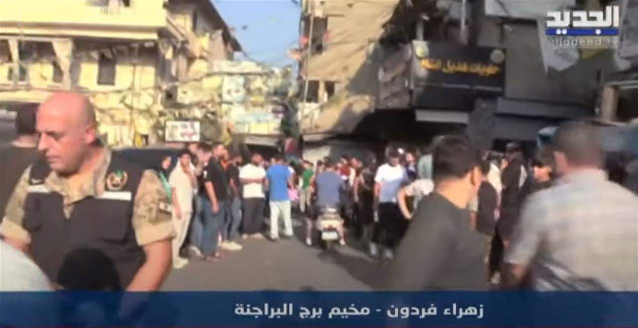 "الجديد" في مخيم برج البراجنة.. تسليم السلاح بدأ (شاهد البث المباشر)