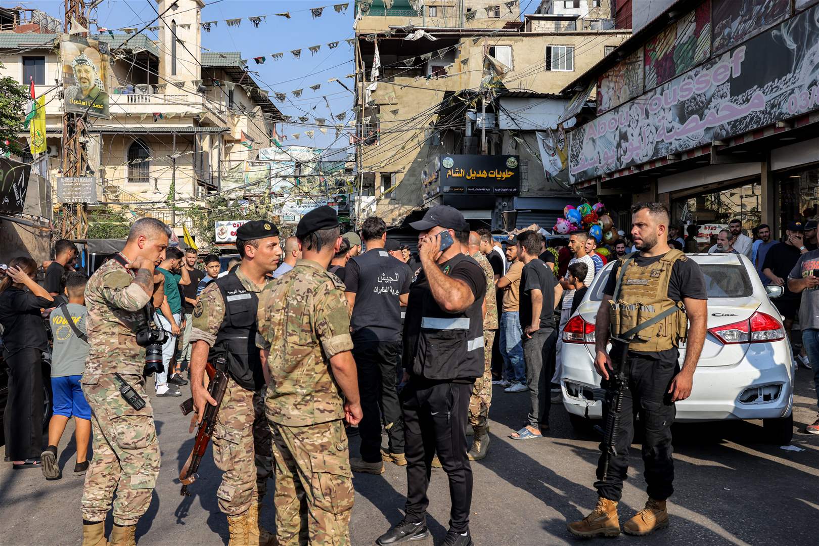 فصائل فلسطينية ترد: &quot;لا علاقة لنا.. ولا تسليم للسلاح&quot; 