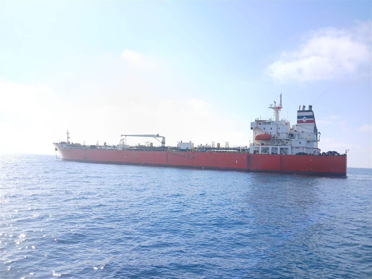 الى كهرباء لبنان.. ناقلة نفط كويتية مجاناً