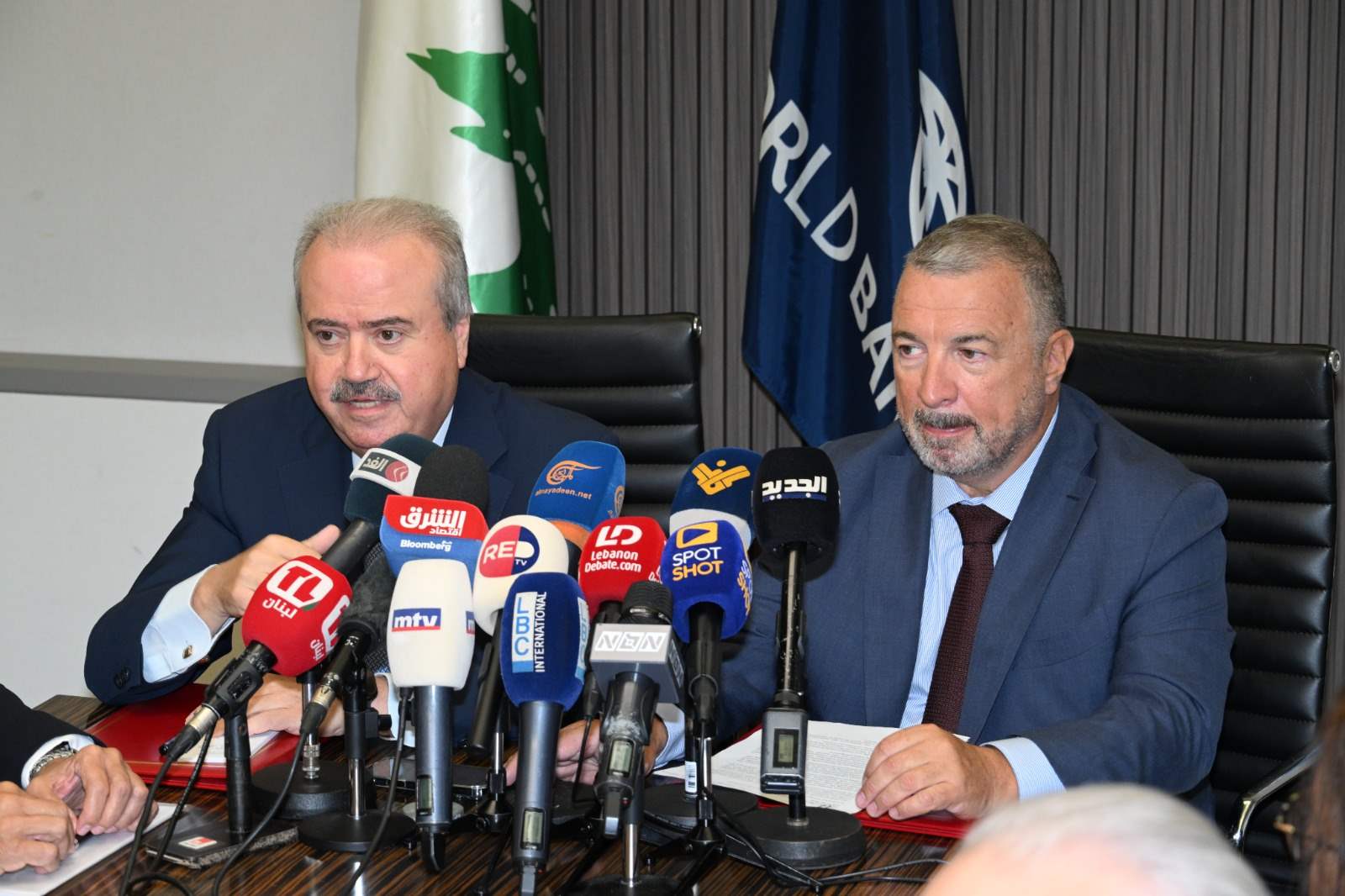 جابر يوقّع مع البنك الدولي قرض لإعادة الأعمار