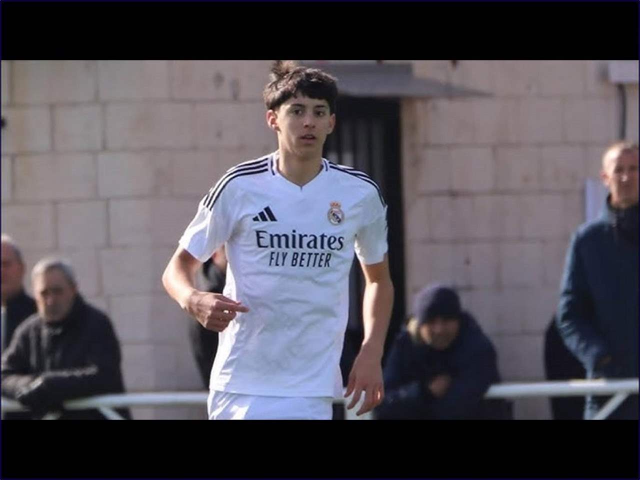 موهبة عمرها 16 عاماً تشعل الخلاف بين الاتحادين الإسباني والفرنسي