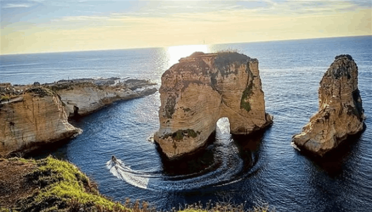 &quot;سقط من صخرة الروشة&quot;.. انتشال جثة! 