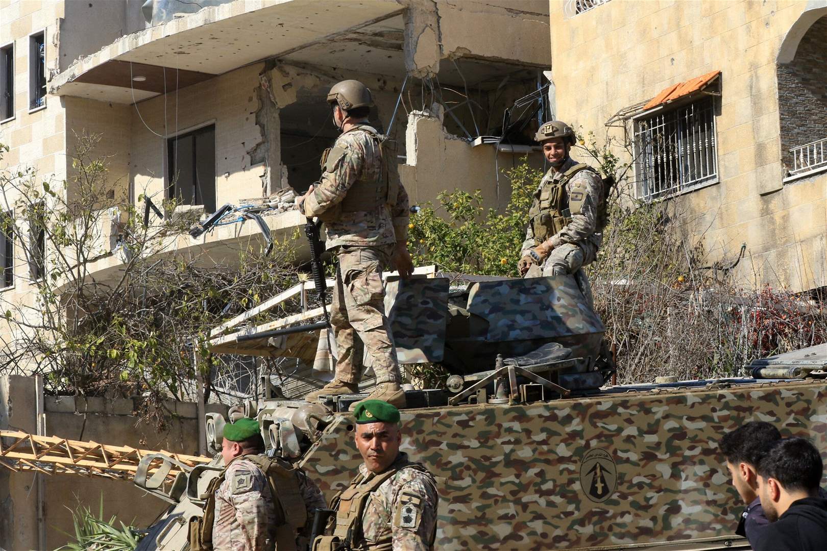 بـ &quot;مسيّرة الناقورة&quot;.. شهيدان للجيش وبيان! 