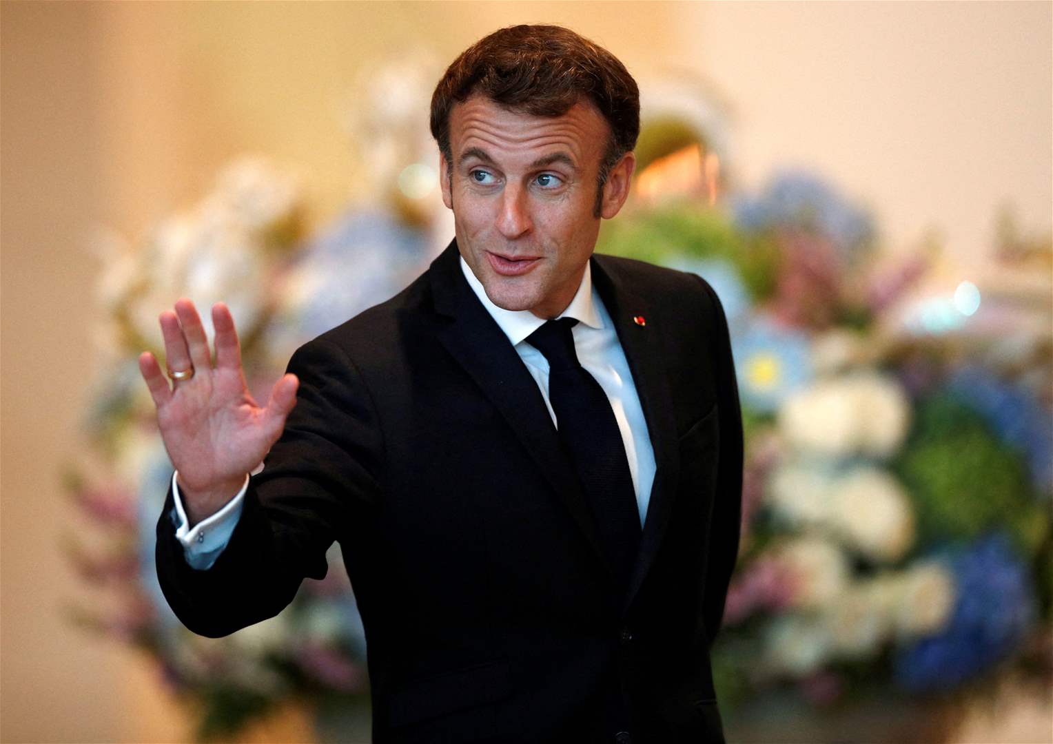 هل يستقيل ماكرون؟... ردٌ منه