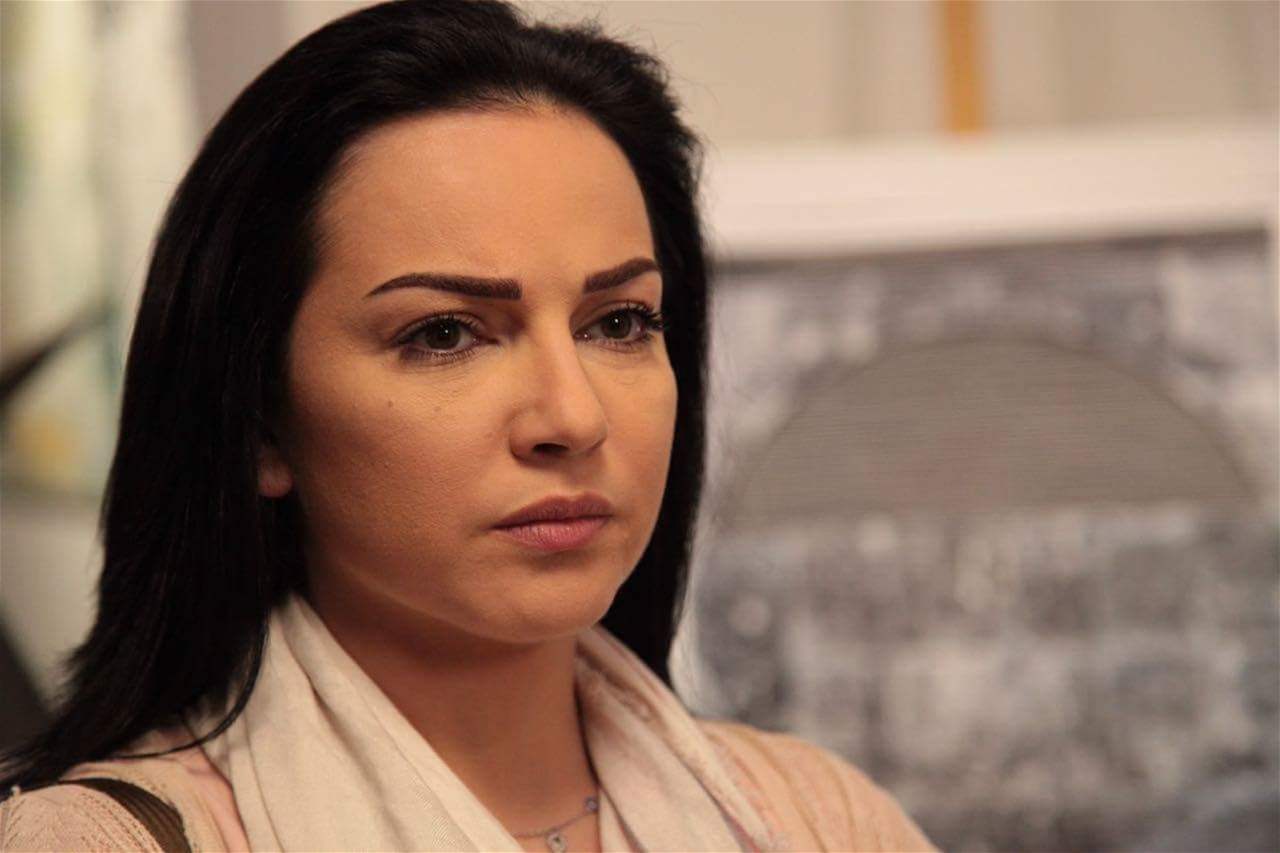 إطلالة صفاء سلطان بالكوفية الفلسطينية تشعل التفاعل