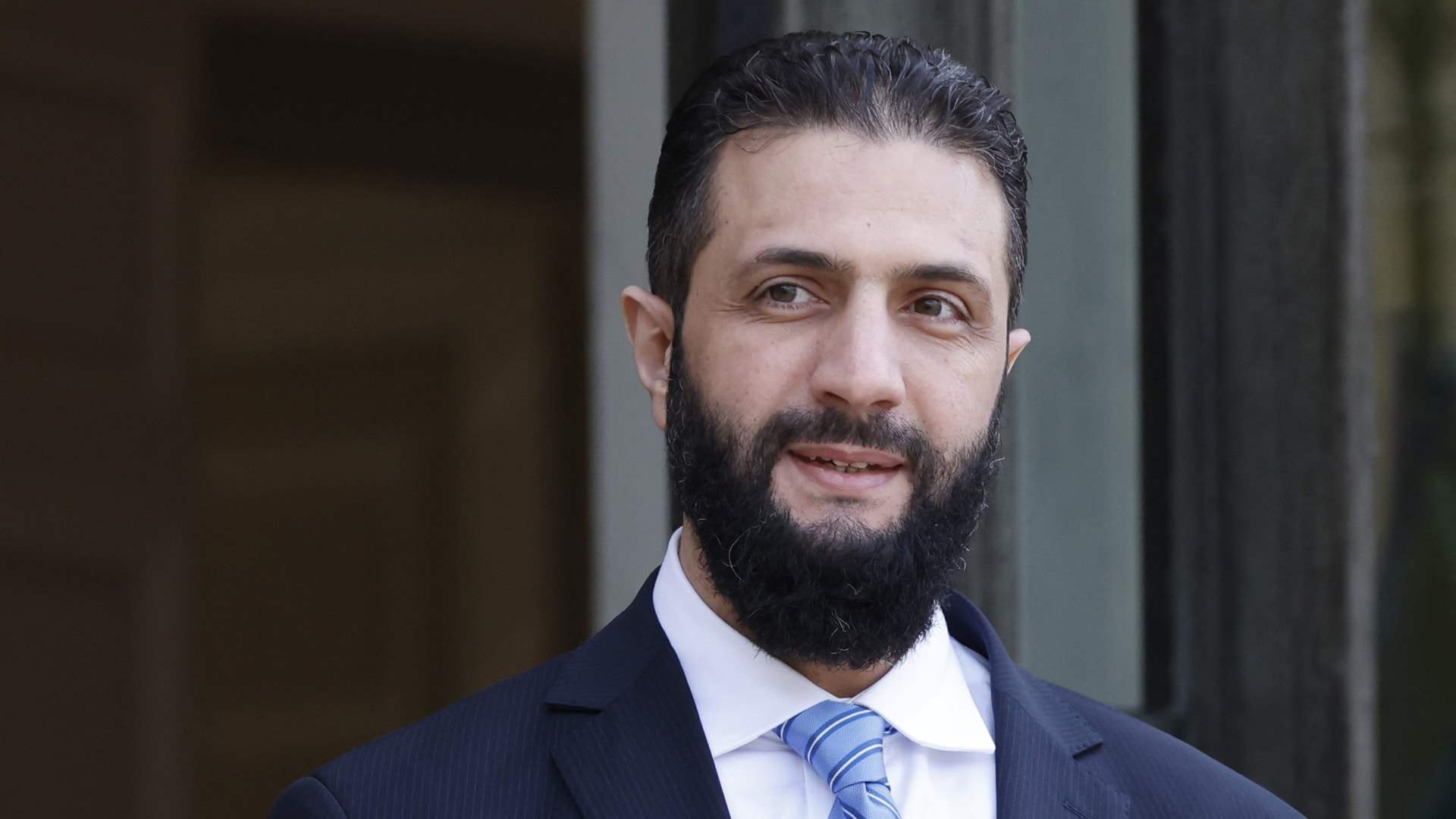 دموع أحمد الشرع تهز قلعة دمشق.. والسبب صادم