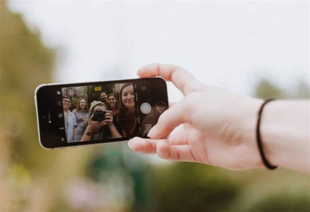 سقطت عن ارتفاع 90 متراً.. والسبب &quot;صورة&quot;