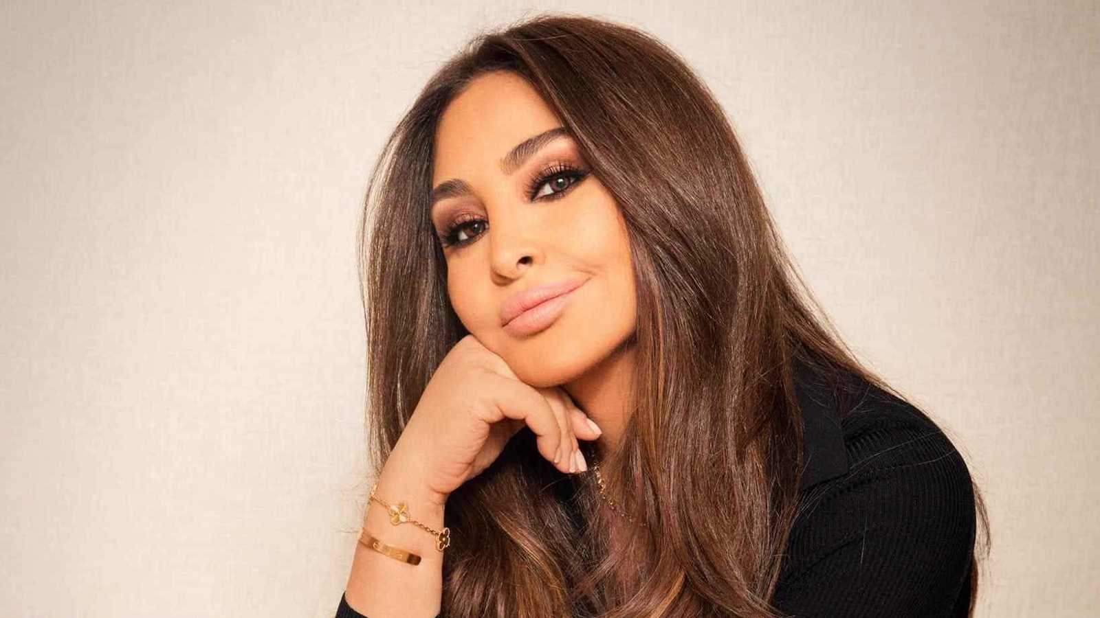 إليسا تكشف سبب غيابها وتعلن عن مشاريع جديدة