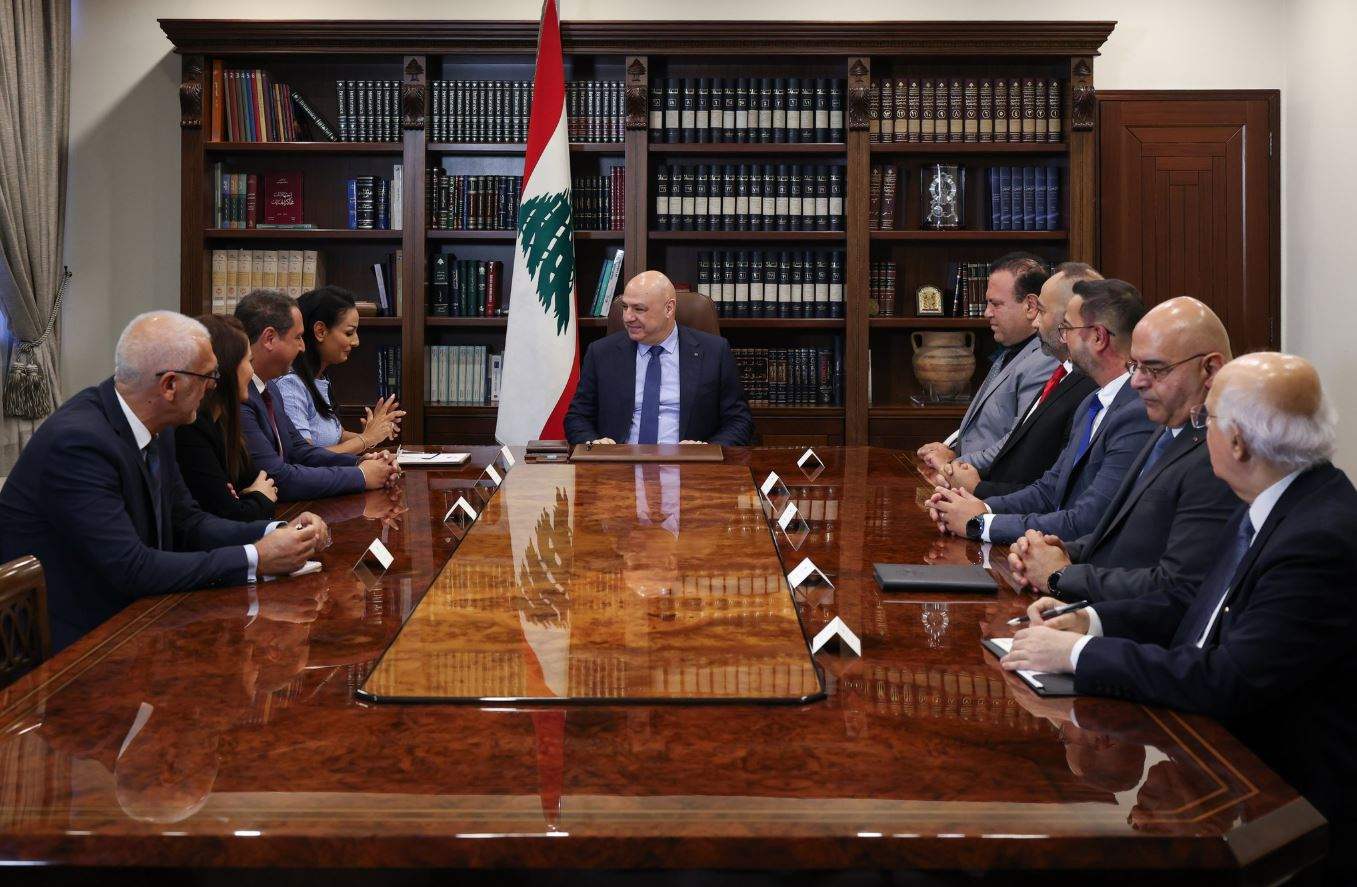 عون: زيادة الاقساط المدرسية غير مقبولة