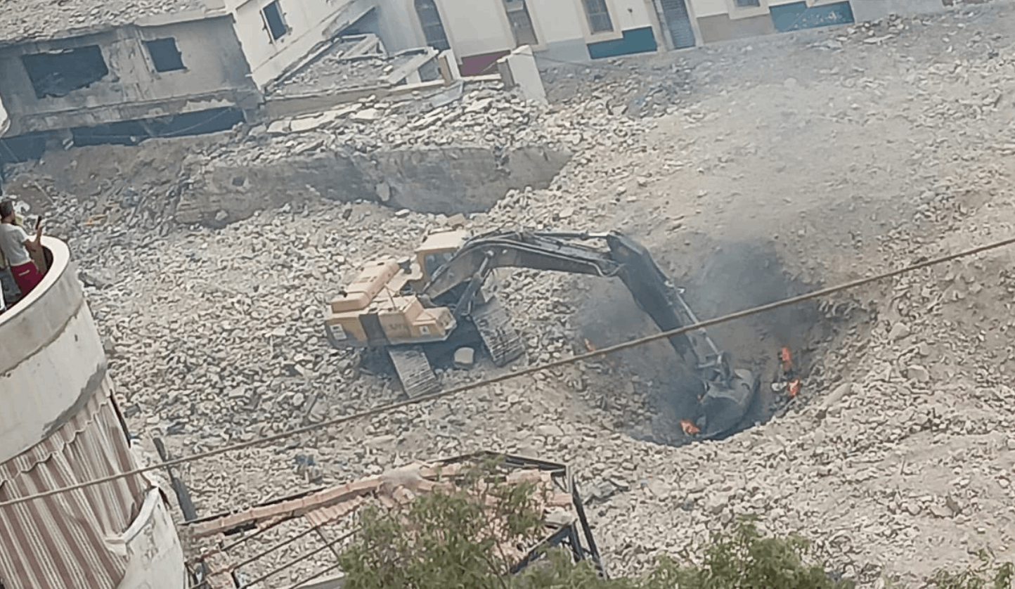 بين الأنقاض.. انفجار قارورة أوكسيجين!