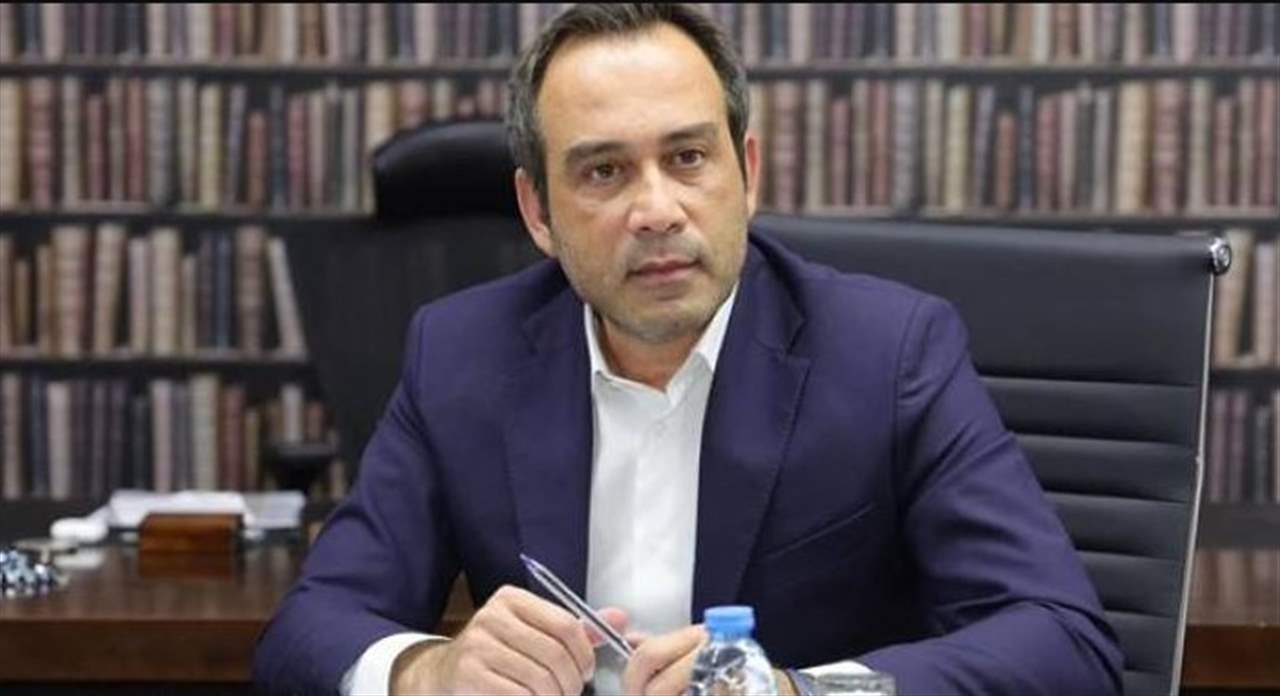 عن صخرة الروشة.. نائب يعلق: رمز لبيروت وبيروت فقط