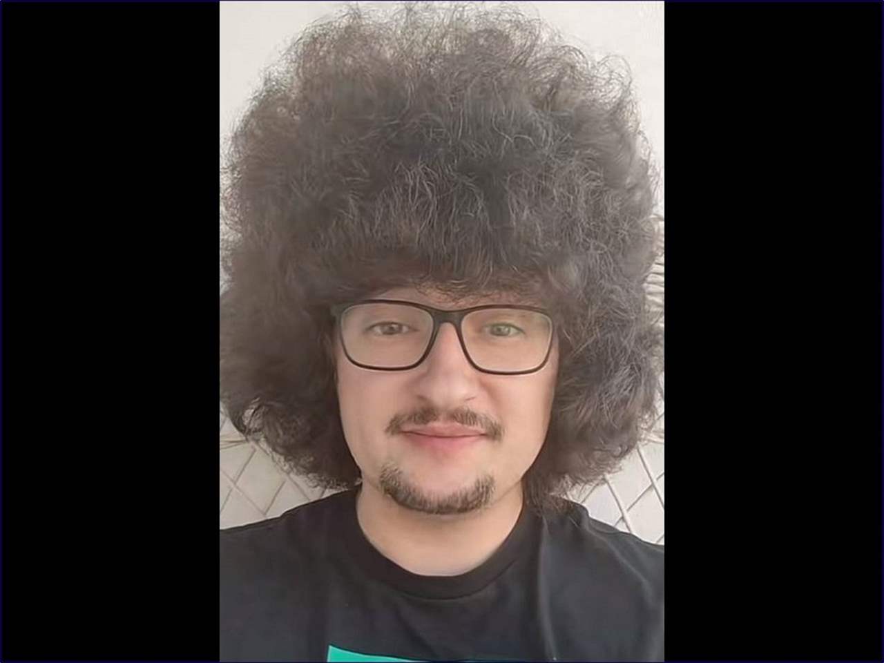 لن يحلق شعره الا بخمس انتصارات متتالية لمانشستر يونايتد