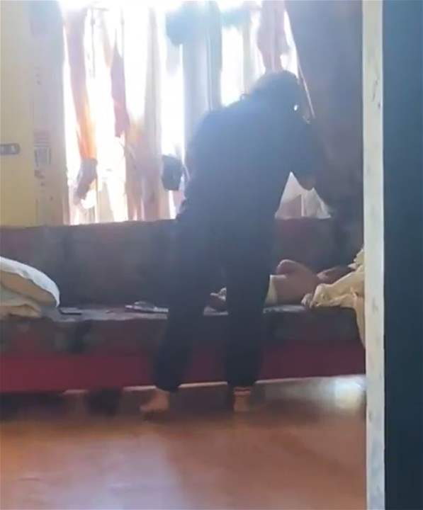 عنّفت طفلها... ماذا حلّ بالأم؟ 